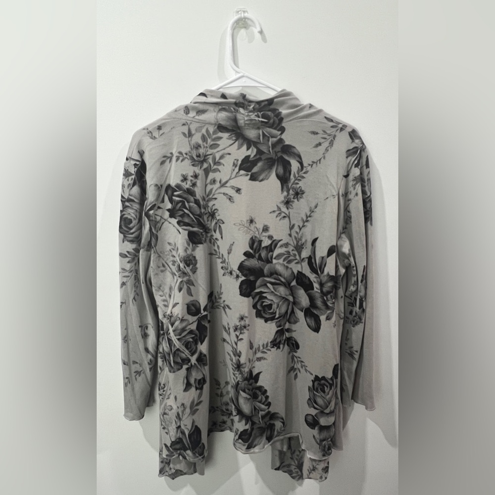 Floral Women's Cardigan in Gray - Picture 2 of 6